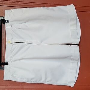 African Elegant White Men's Pleated Waist Shorts Size 40